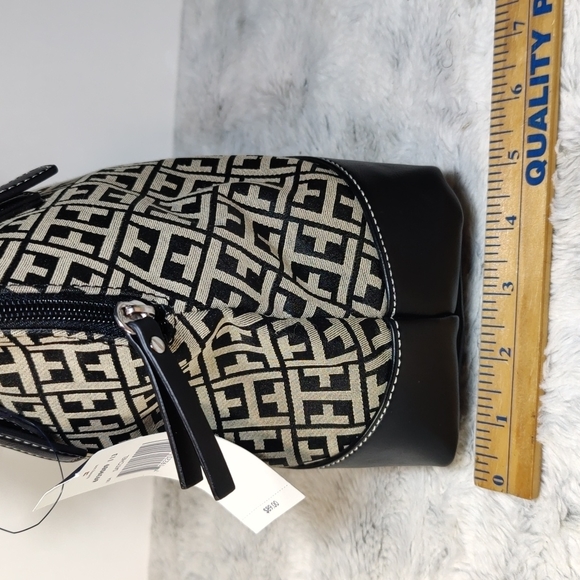 NWT Tommy Hilfiger Black and Tan In Signature Canvas Print Satchel - Picture 12 of 12